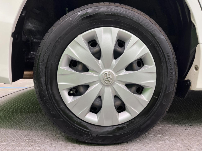 2014 Toyota Noah DBA-ZRR85G (UW-6a30bf88b3fef)[12]