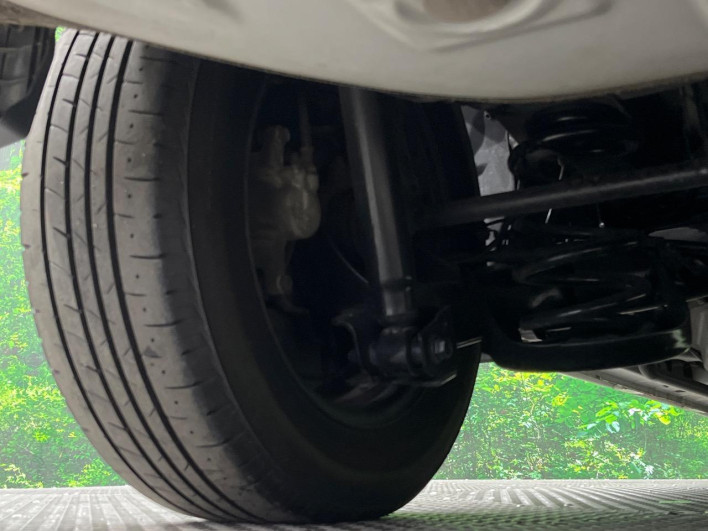 2014 Toyota Noah DBA-ZRR85G (UW-6a30bf88b3fef)[29]