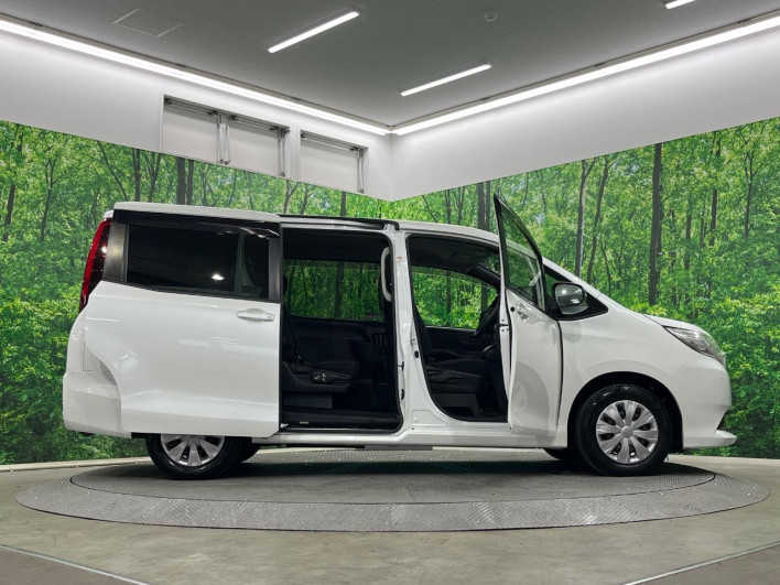 2014 Toyota Noah DBA-ZRR85G (UW-6a30bf88b3fef)[22]