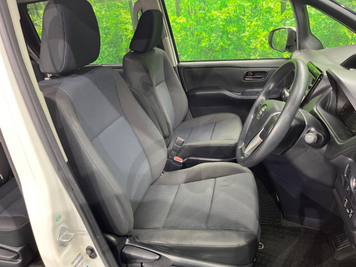 2014 Toyota Noah DBA-ZRR85G (UW-6a30bf88b3fef)[23]