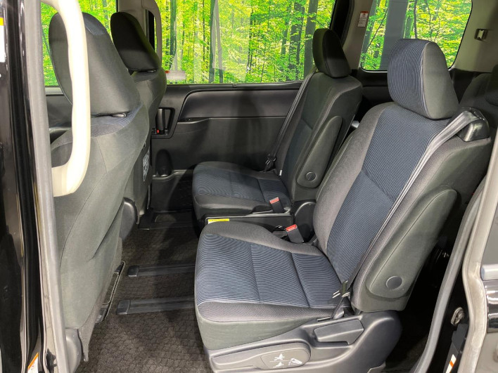 2016 Toyota Noah DBA-ZRR85G (UW-6a30bf88cd37c)[24]