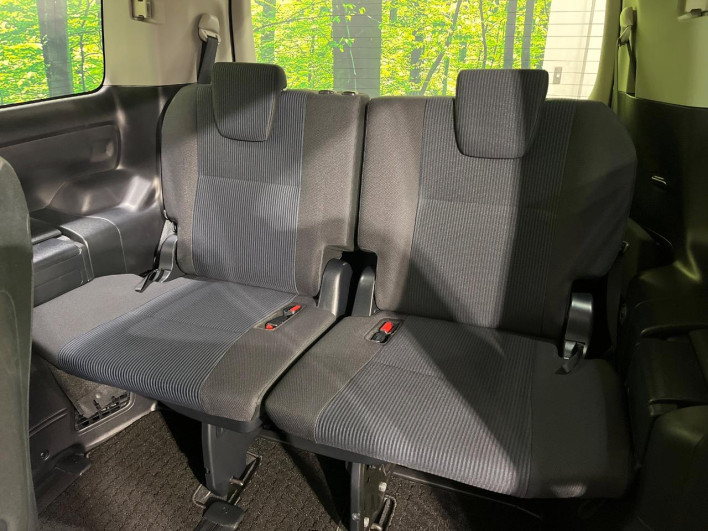 2016 Toyota Noah DBA-ZRR85G (UW-6a30bf88cd37c)[25]