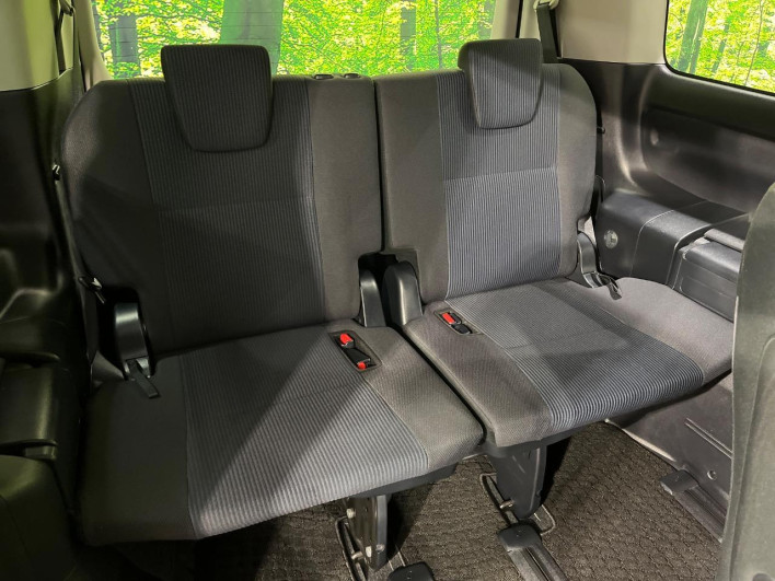 2016 Toyota Noah DBA-ZRR85G (UW-6a30bf88cd37c)[28]