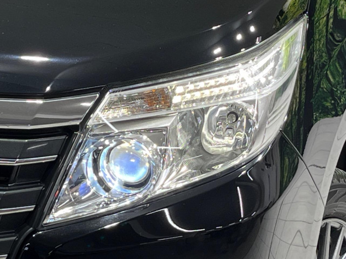 2016 Toyota Noah DBA-ZRR85G (UW-6a30bf88cd37c)[10]