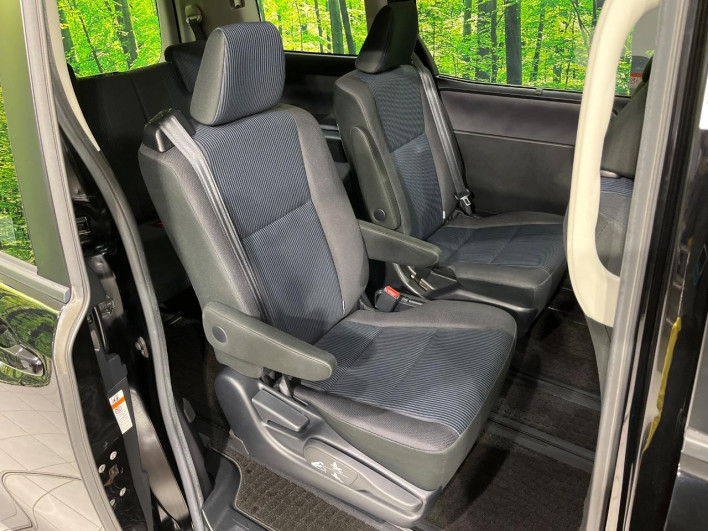 2016 Toyota Noah DBA-ZRR85G (UW-6a30bf88cd37c)[29]