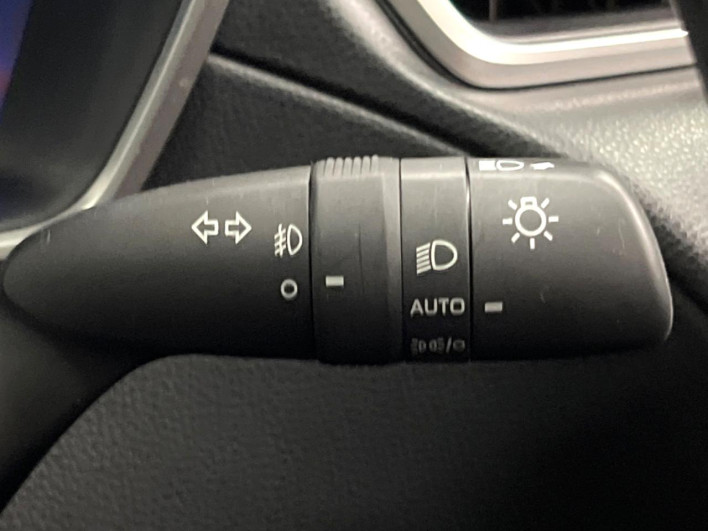 2023 Toyota Corolla Cross 6AA-ZVG11 (UW-6a30bf8c30803)[17]