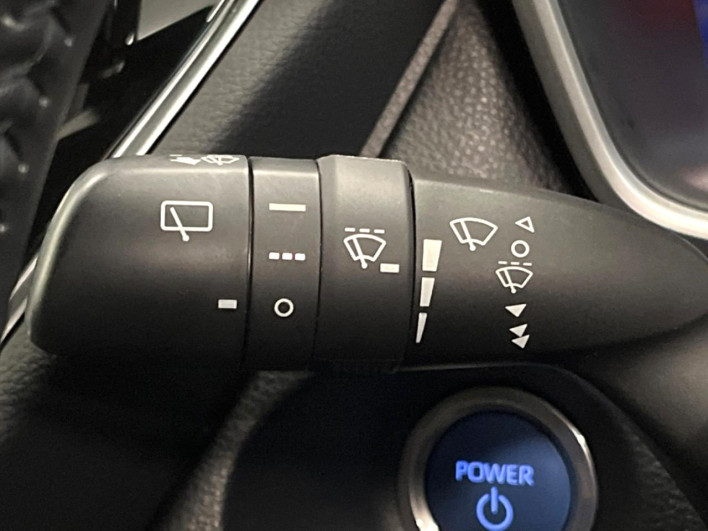 2023 Toyota Corolla Cross 6AA-ZVG11 (UW-6a30bf8c30803)[18]