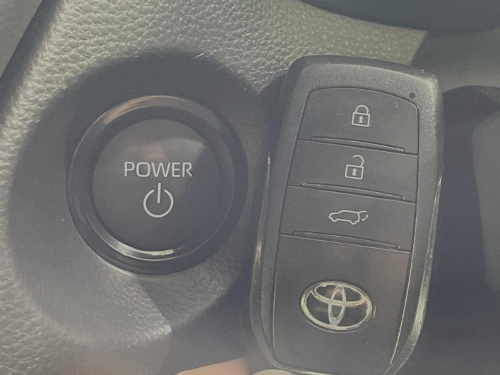 2024 Toyota Corolla Cross 6AA-ZVG13 (UW-6a30bf8d0c84e)[15]