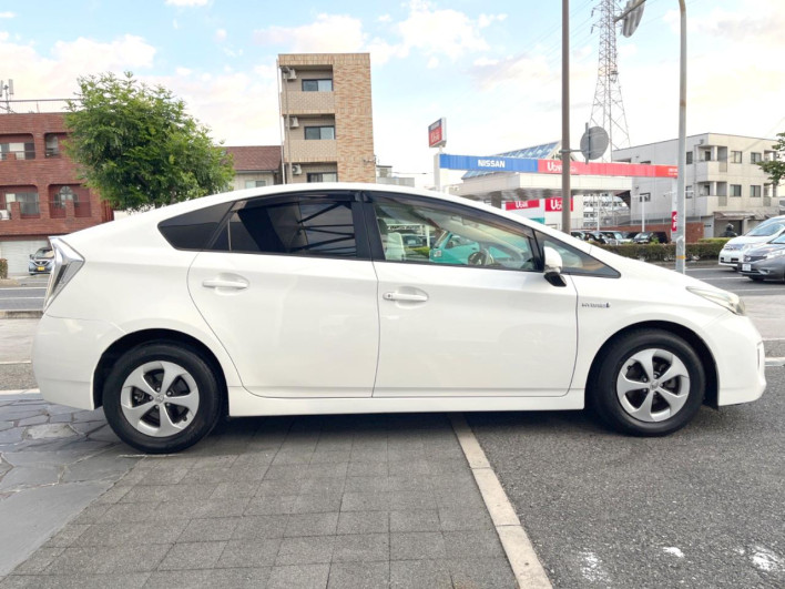 2013 Toyota Prius DAA-ZVW30 (UW-6a30bf911c8f2)[27]
