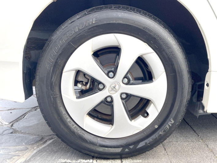 2013 Toyota Prius DAA-ZVW30 (UW-6a30bf911c8f2)[25]