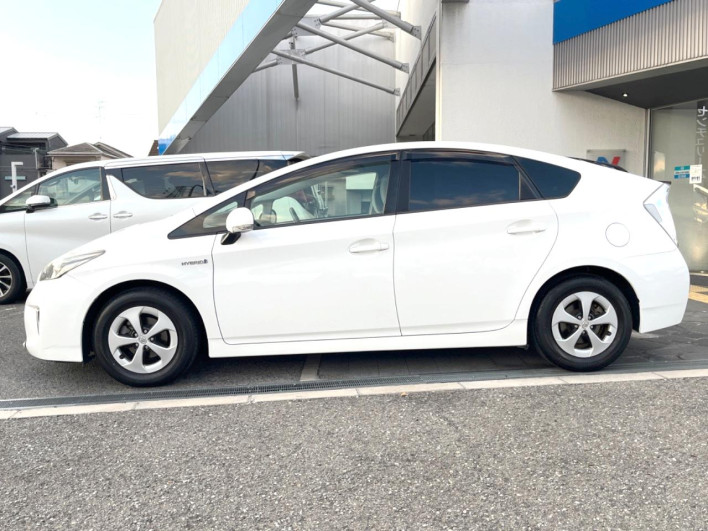 2013 Toyota Prius DAA-ZVW30 (UW-6a30bf911c8f2)[13]