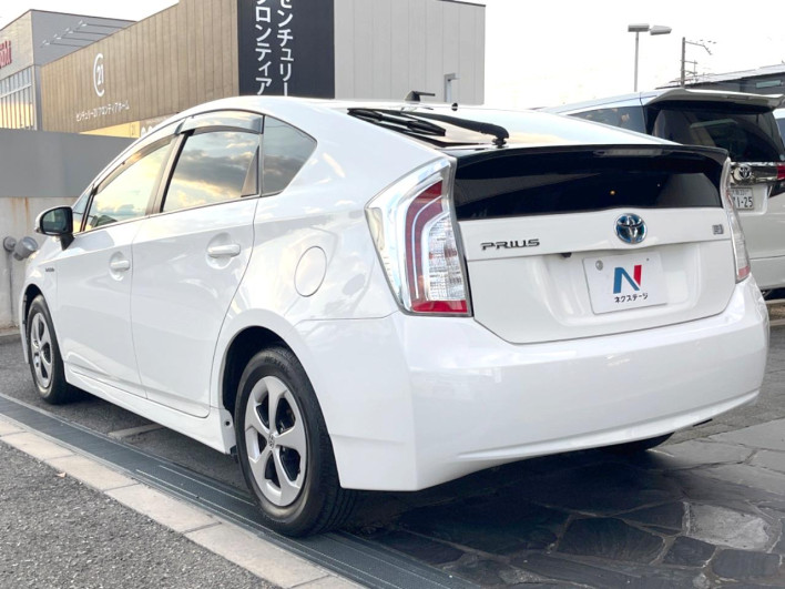2013 Toyota Prius DAA-ZVW30 (UW-6a30bf911c8f2)[17]