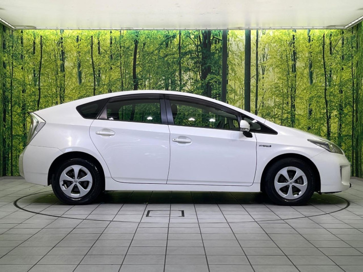 2013 Toyota Prius DAA-ZVW30 (UW-6a30bf92ac30c)[10]