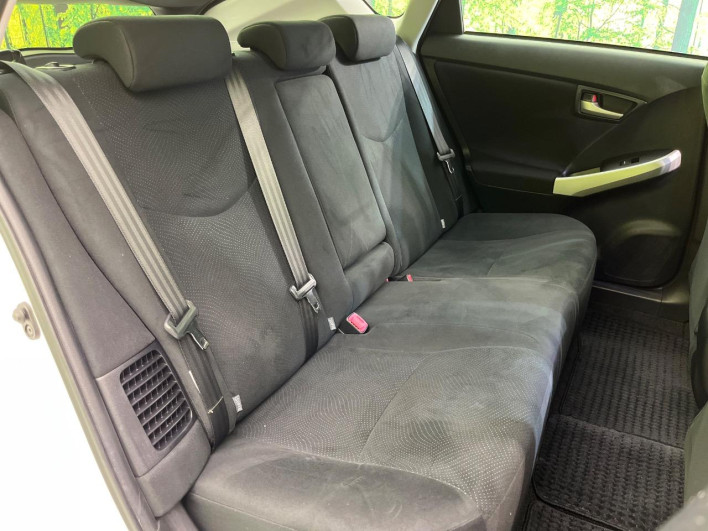 2013 Toyota Prius DAA-ZVW30 (UW-6a30bf92ac30c)[20]