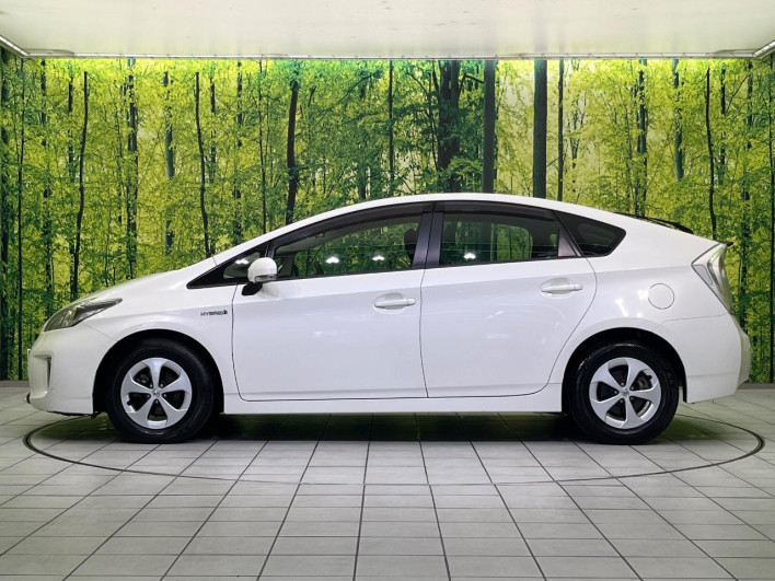 2013 Toyota Prius DAA-ZVW30 (UW-6a30bf92ac30c)[6]