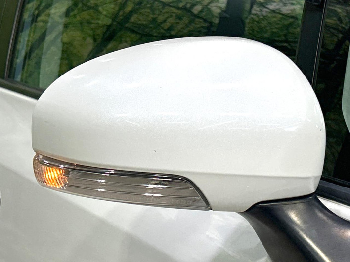 2013 Toyota Prius α DAA-ZVW41W (UW-6a30bf93efa98)[21]