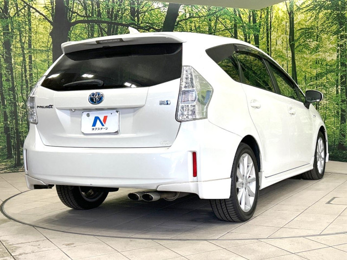 2013 Toyota Prius α DAA-ZVW41W (UW-6a30bf93efa98)[26]