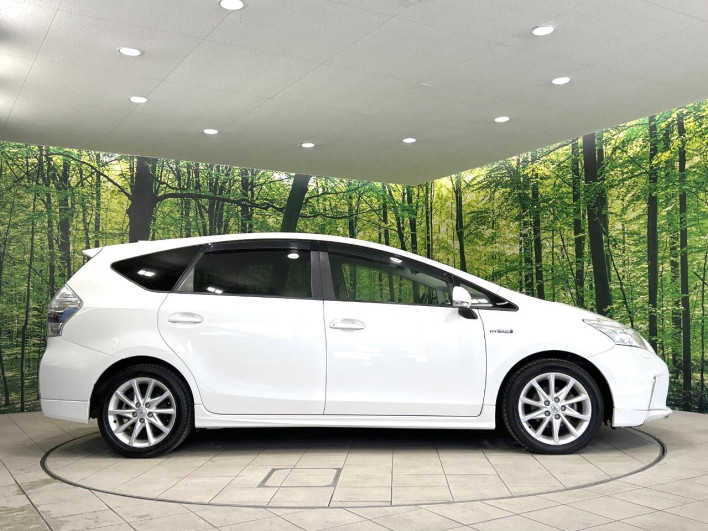 2013 Toyota Prius α DAA-ZVW41W (UW-6a30bf93efa98)[25]