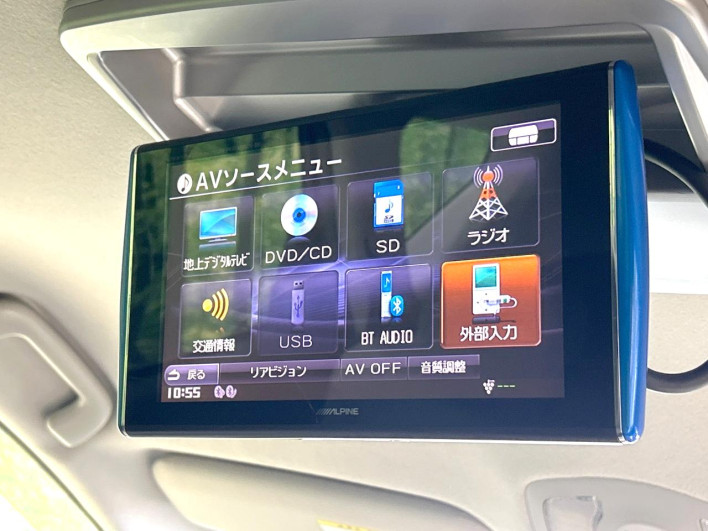 2013 Toyota Prius α DAA-ZVW41W (UW-6a30bf93efa98)[11]
