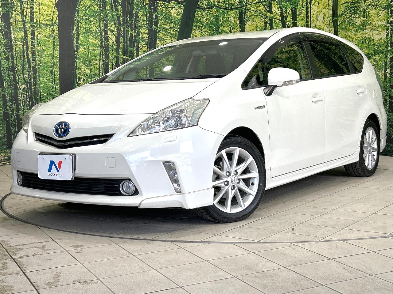 2013 Toyota Prius α DAA-ZVW41W