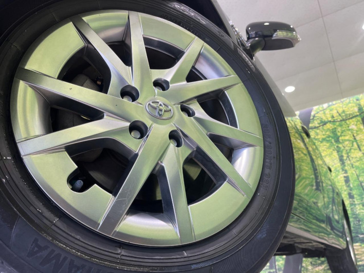2014 Toyota Prius α DAA-ZVW41W (UW-6a30bf942c4db)[6]