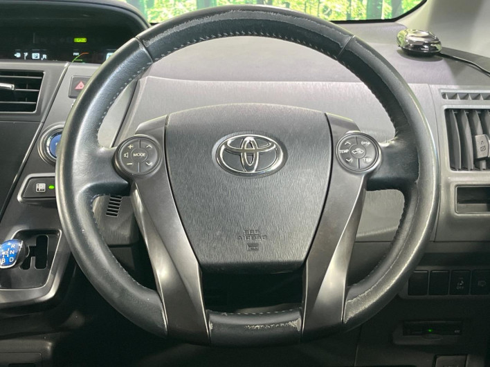 2014 Toyota Prius α DAA-ZVW41W (UW-6a30bf942c4db)[28]