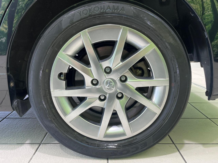 2014 Toyota Prius α DAA-ZVW41W (UW-6a30bf942c4db)[7]