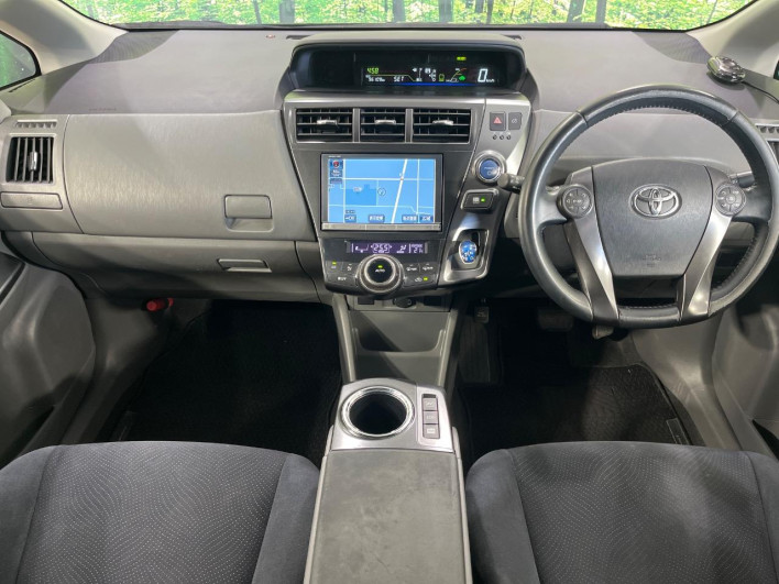 2014 Toyota Prius α DAA-ZVW41W (UW-6a30bf942c4db)[27]