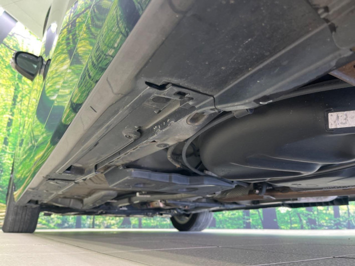 2014 Toyota Prius α DAA-ZVW41W (UW-6a30bf942c4db)[17]