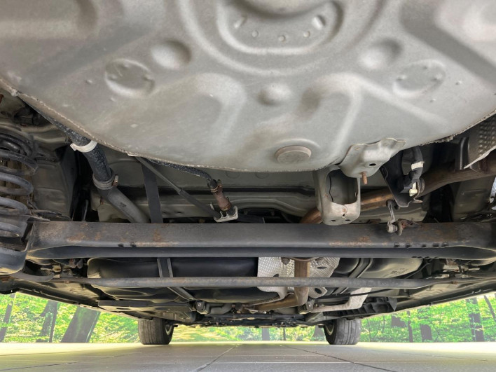 2014 Toyota Prius α DAA-ZVW41W (UW-6a30bf942c4db)[18]