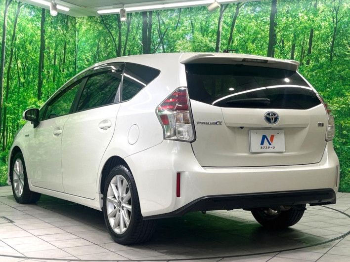 2015 Toyota Prius α DAA-ZVW41W (UW-6a30bf94d1ff6)[7]