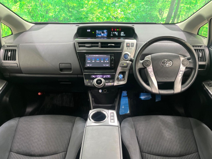 2015 Toyota Prius α DAA-ZVW41W (UW-6a30bf94d1ff6)[19]
