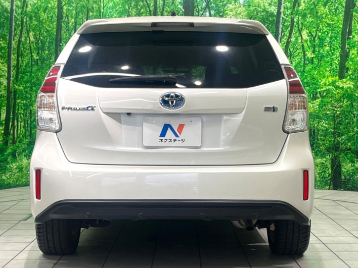 2015 Toyota Prius α DAA-ZVW41W (UW-6a30bf94d1ff6)[8]