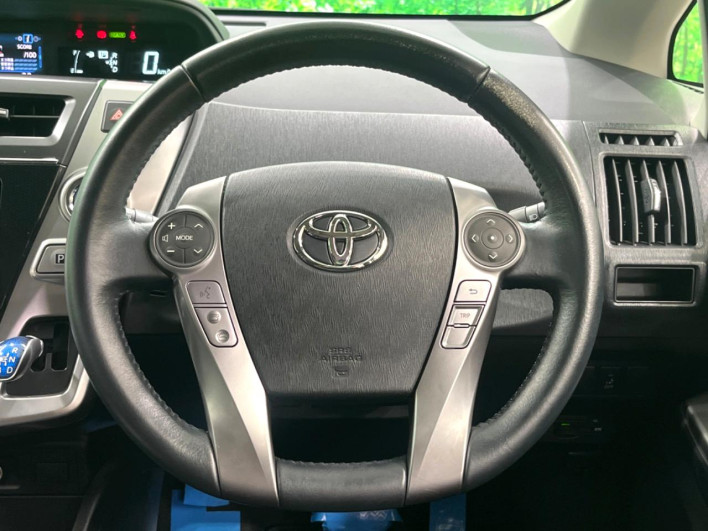 2015 Toyota Prius α DAA-ZVW41W (UW-6a30bf94d1ff6)[21]