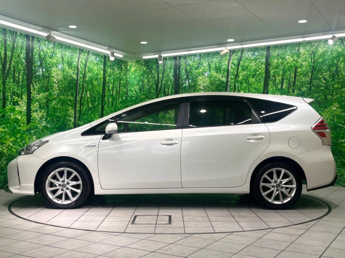2015 Toyota Prius α DAA-ZVW41W (UW-6a30bf94d1ff6)[6]
