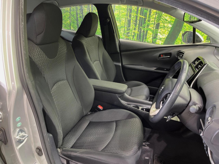 2017 Toyota Prius DAA-ZVW50 (UW-6a30bf963040c)[19]