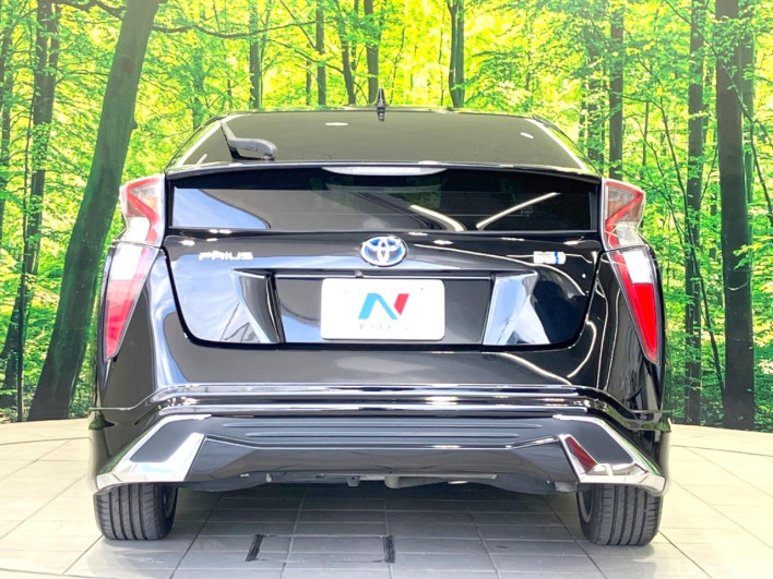 2017 Toyota Prius DAA-ZVW50 (UW-6a30bf96aa26d)[17]