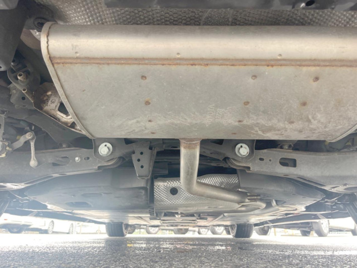 2016 Toyota Prius DAA-ZVW50 (UW-6a30bf9754660)[27]