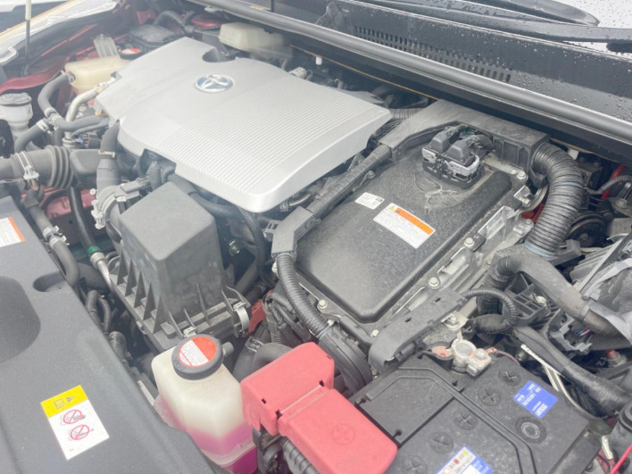 2016 Toyota Prius DAA-ZVW50 (UW-6a30bf9754660)[18]