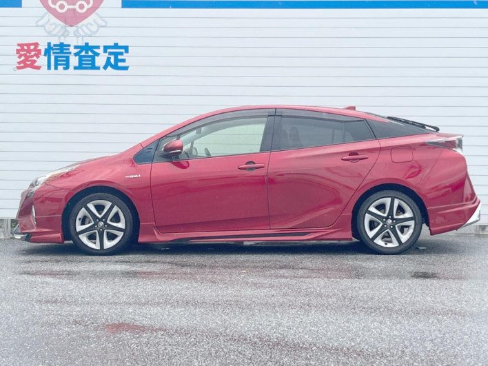 2016 Toyota Prius DAA-ZVW50 (UW-6a30bf9754660)[5]