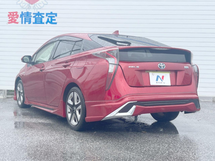 2016 Toyota Prius DAA-ZVW50 (UW-6a30bf9754660)[11]