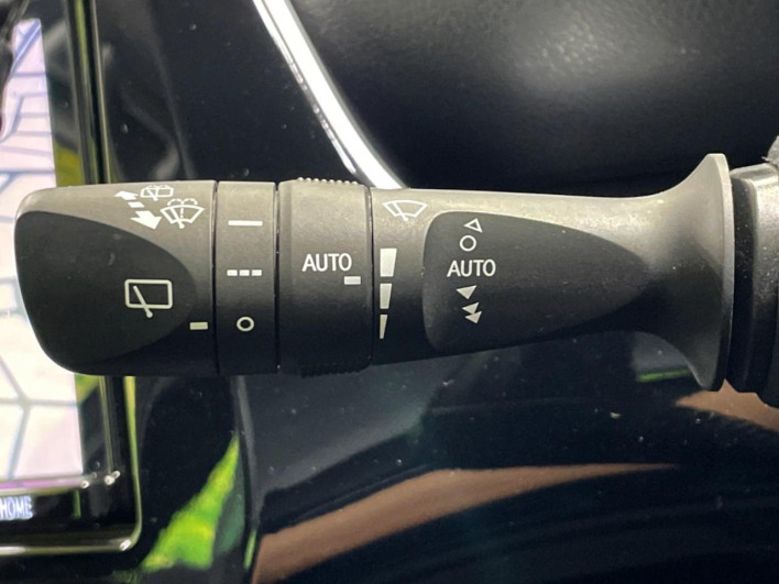 2020 Toyota Prius DAA-ZVW51 (UW-6a30bf9a97474)[26]