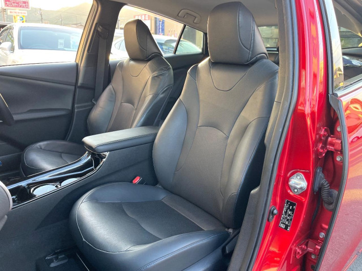 2017 Toyota Prius DAA-ZVW51 (UW-6a30bf9b92036)[26]