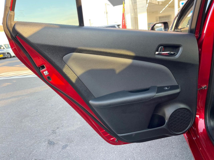 2017 Toyota Prius DAA-ZVW51 (UW-6a30bf9b92036)[28]