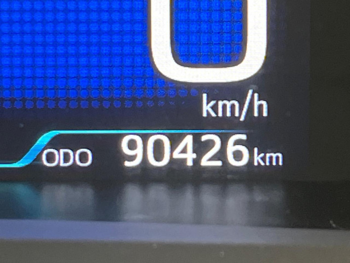 2018 Toyota Prius PHV DLA-ZVW52 (UW-6a30bf9c81e71)[2]