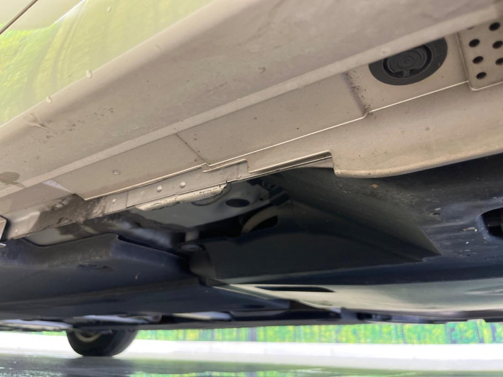 2018 Toyota Prius PHV DLA-ZVW52 (UW-6a30bf9c81e71)[8]