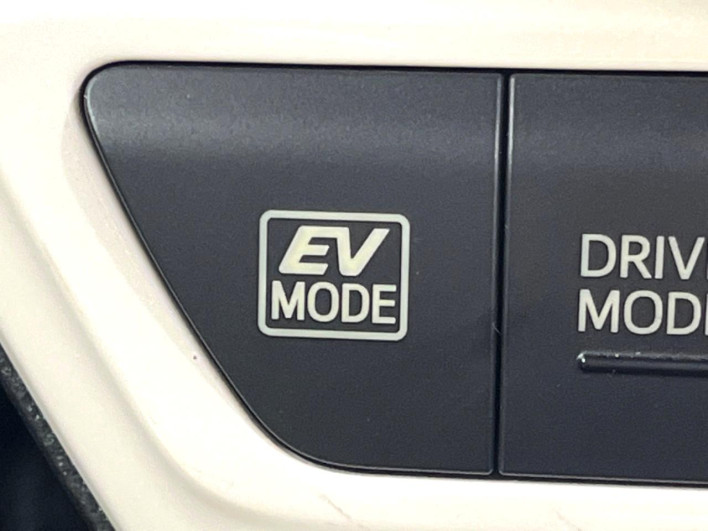 2017 Toyota Prius DAA-ZVW55 (UW-6a30bf9d28e5e)[20]
