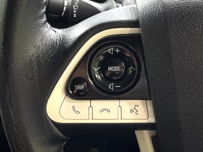 2017 Toyota Prius DAA-ZVW55 (UW-6a30bf9d28e5e)[21]