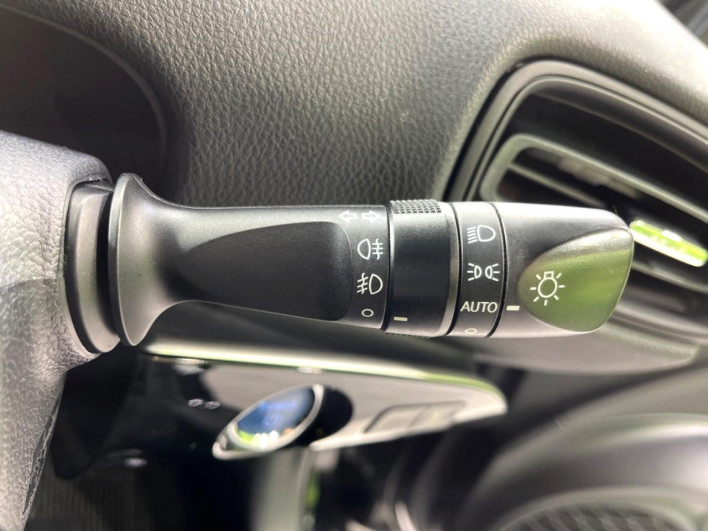 2017 Toyota Prius DAA-ZVW55 (UW-6a30bf9d28e5e)[24]
