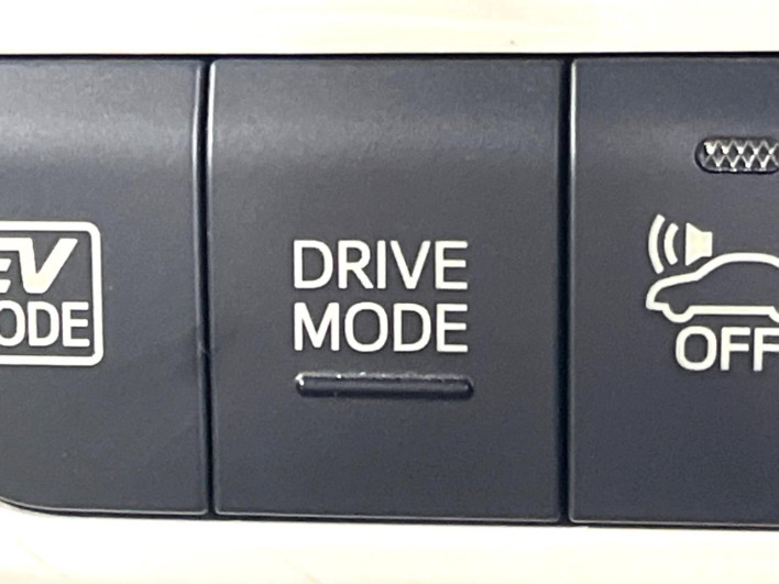 2017 Toyota Prius DAA-ZVW55 (UW-6a30bf9d28e5e)[19]